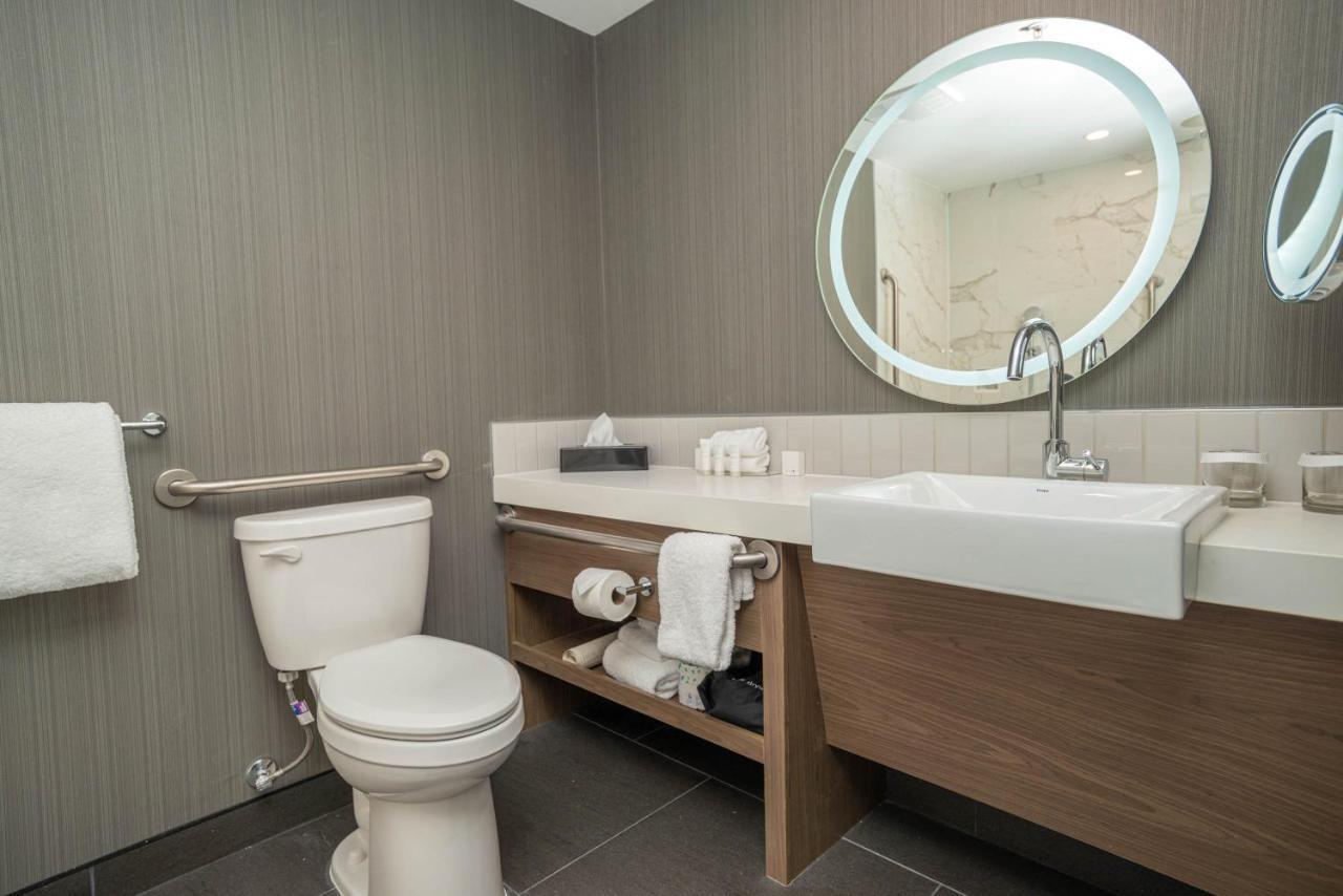 Sandman Signature Ottawa Airport Hotel المظهر الخارجي الصورة